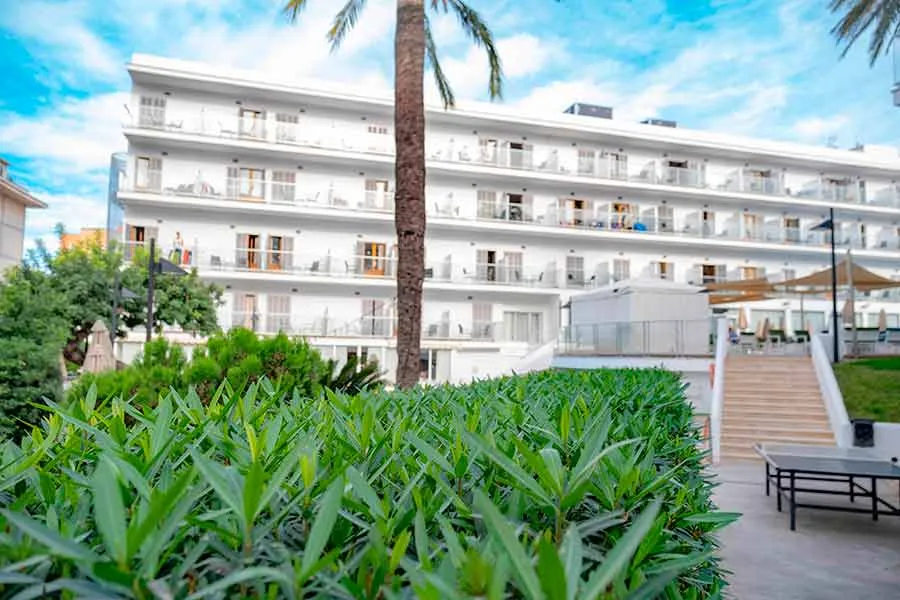 Edificio Eix Alcudia Hotel