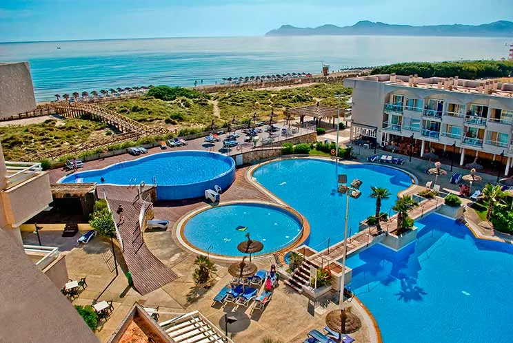  Piscinas Eix Platja Daurada Hotel & Spa