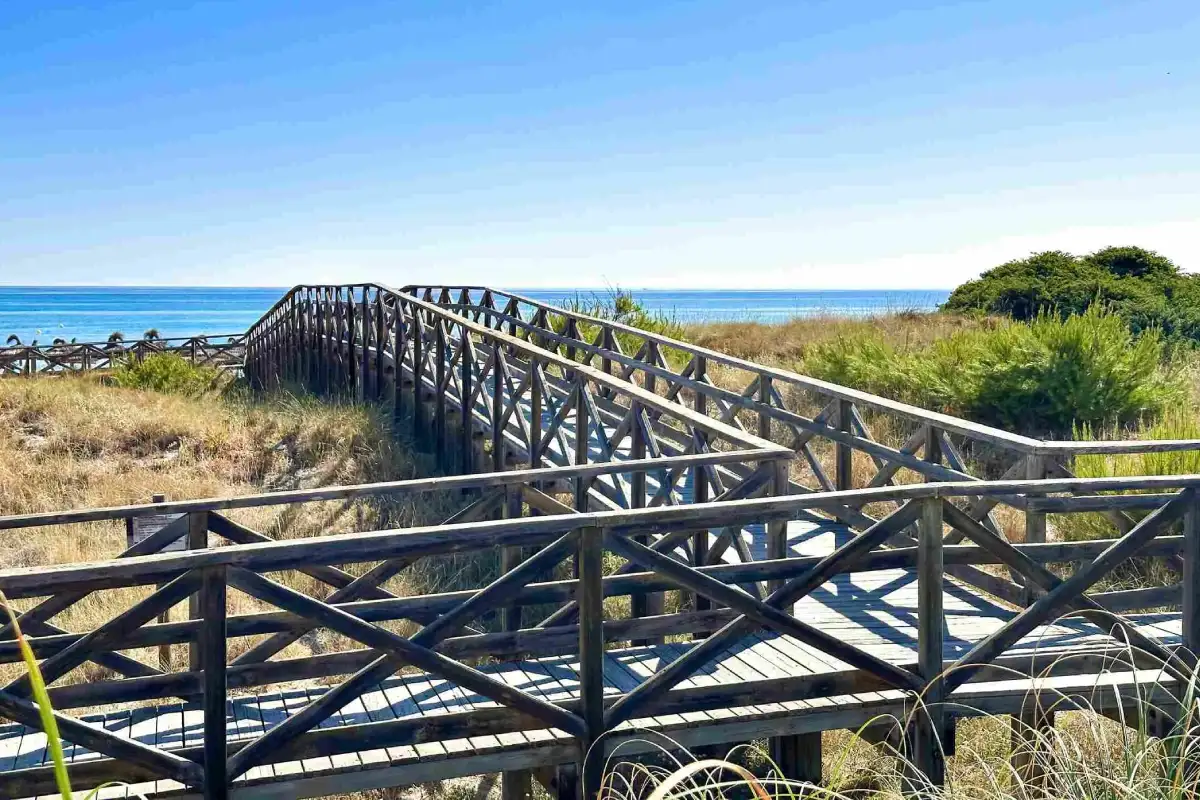 Acceso playa Eix Platja Daurada Hotel & Spa