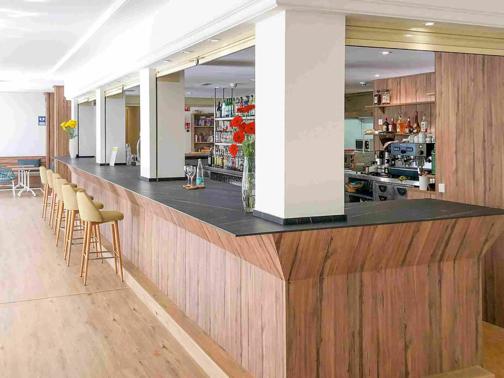 Taburetes barra bar Eix Alcudia Hotel