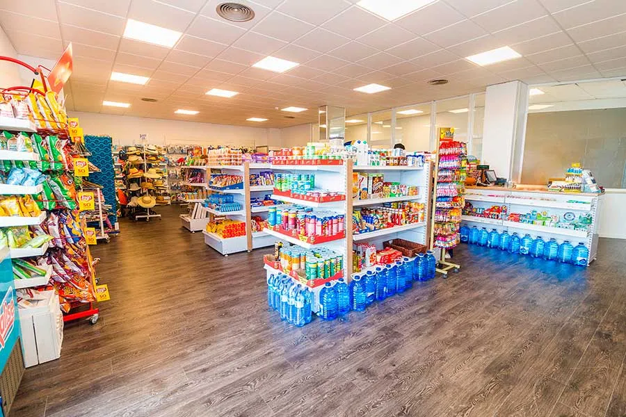 Servicio supermercado Eix Lagotel Holiday Resort