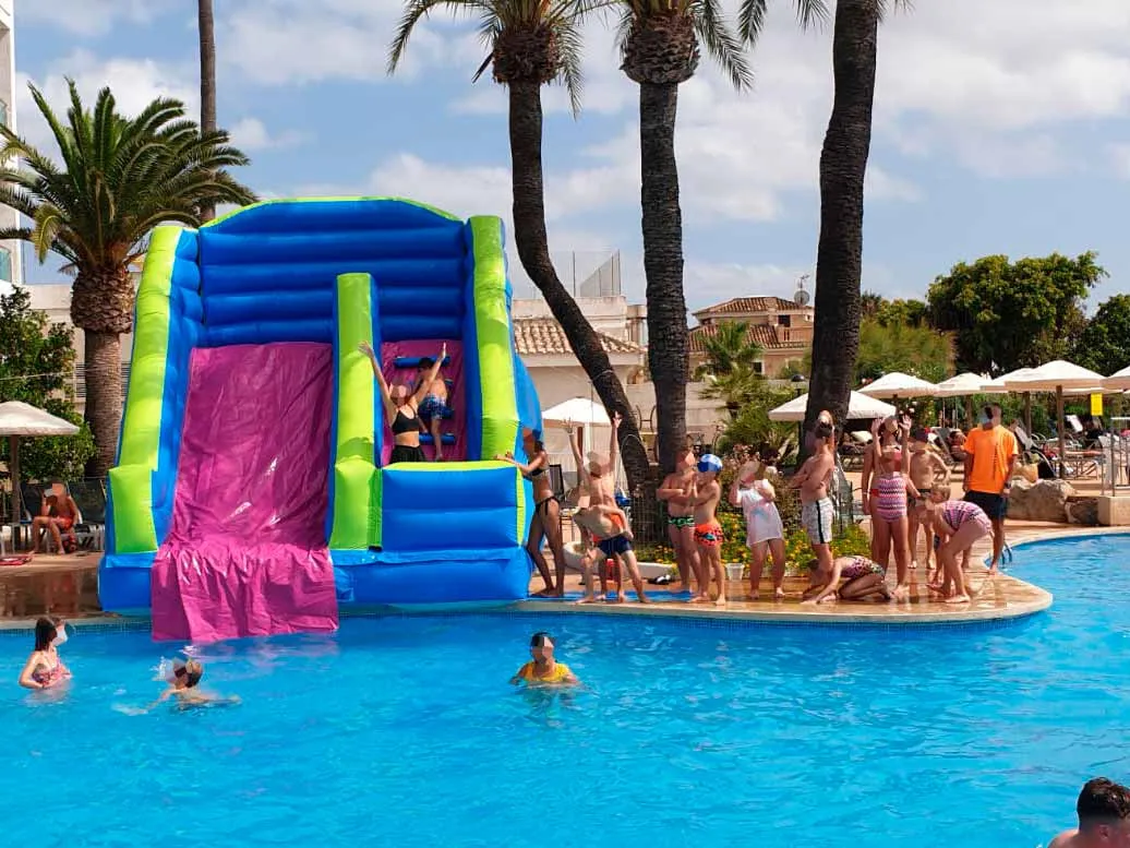 Entretenimiento en el agua Eix Lagotel Holiday Resort