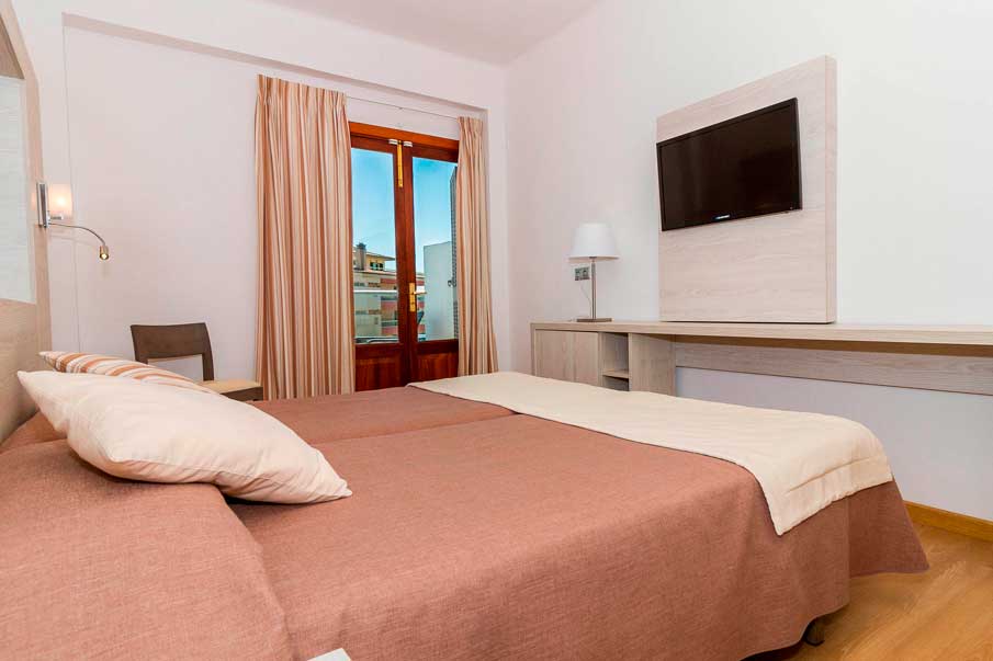 doppelzimmer Poolblick eix alcudia hotel mallorca