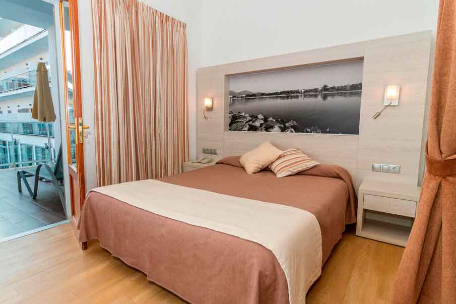 junior suite eix alcudia hotel mallorca