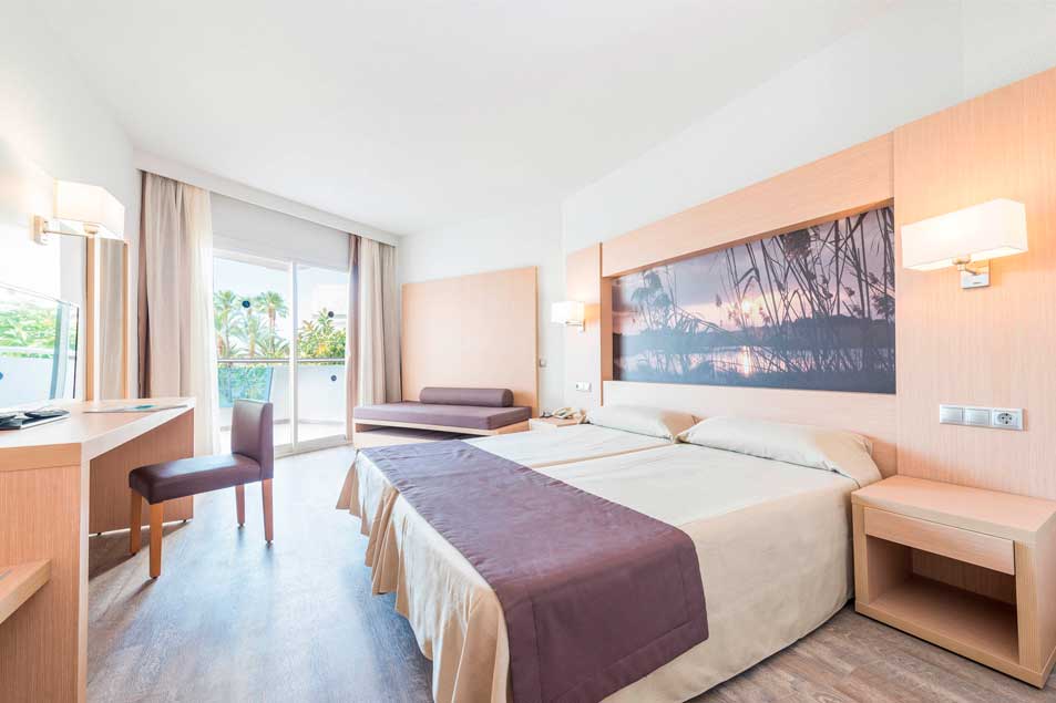 Double room eix lagotel holiday resort playa de muro